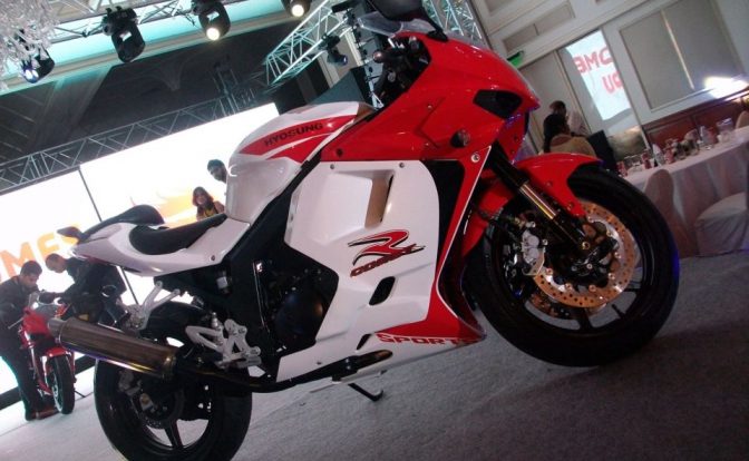 2012 Hyosung GT250R Launch