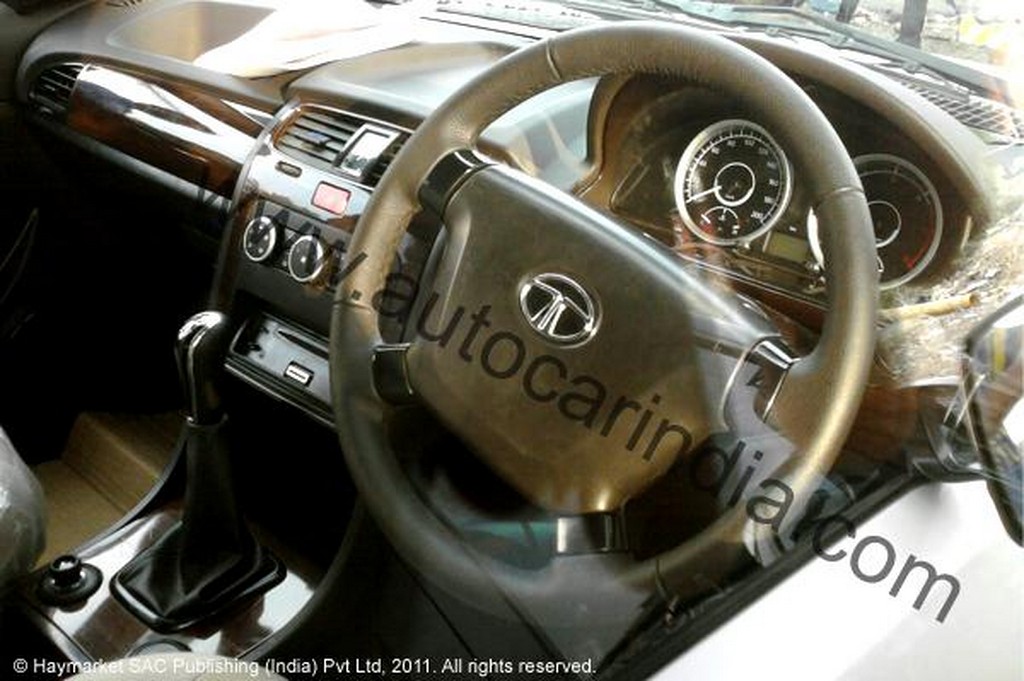 2012 Tata Safari Merlin interior spy shot