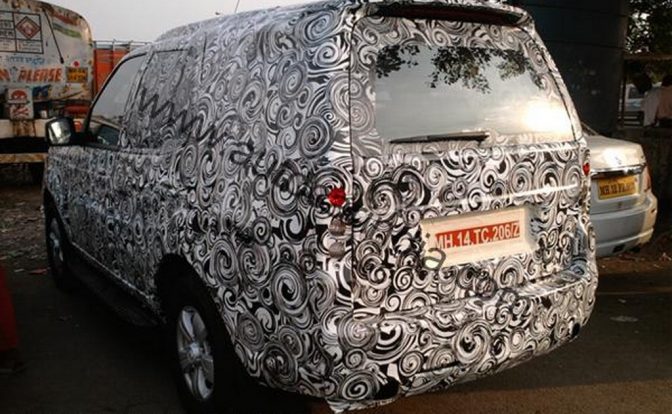 2012 Tata Safari Merlin rear spy shot