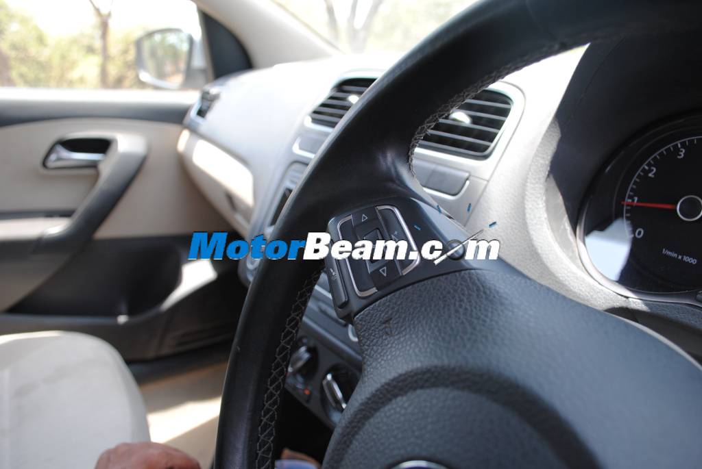 2012-Volkswagen-Polo-India_Steering_Controls 2012-Volkswagen-Polo-India_Steering_Controls