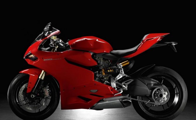 2012 ducati panigale side