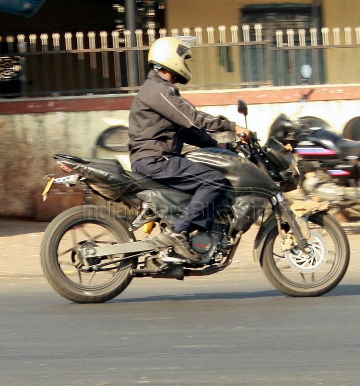 2012 Bajaj Pulsar side