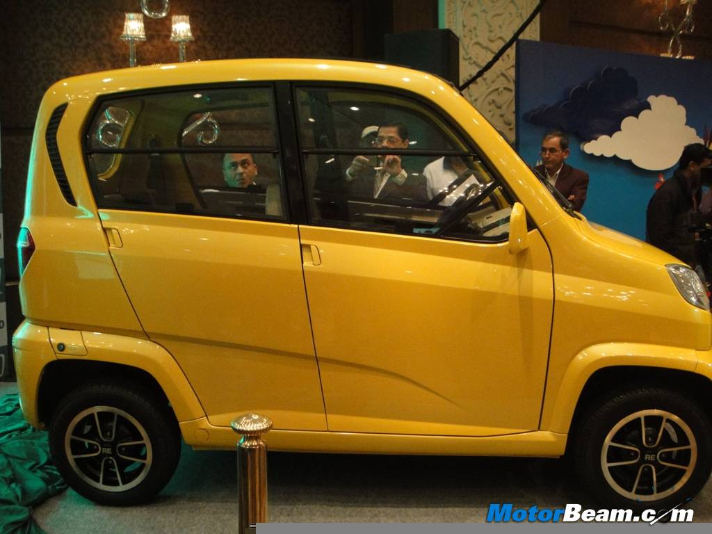 2012 Bajaj RE60 Side 2012 Bajaj RE60 Side