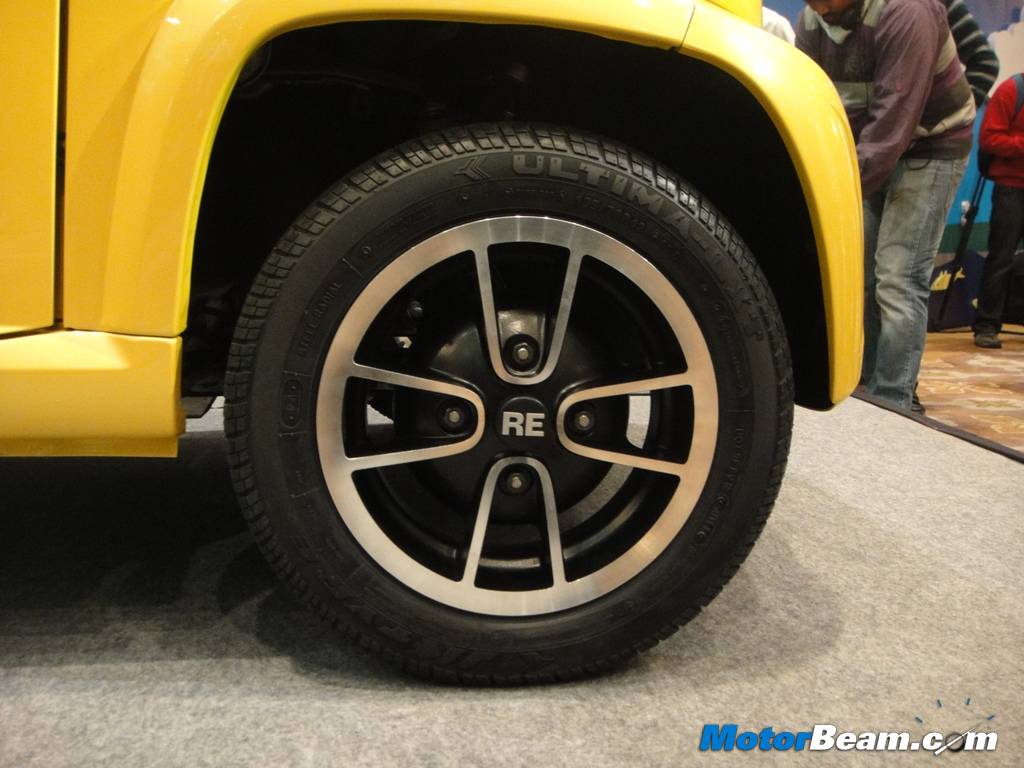 2012 Bajaj RE60 Wheels 2012 Bajaj RE60 Wheels