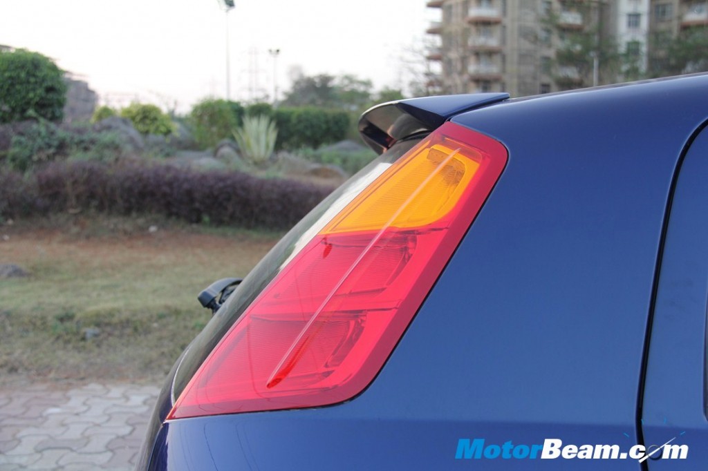 2012_Fiat_Grande_Punto_Rear_Spoiler 2012 Fiat Grande Punto Rear Spoiler