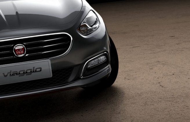 2012 Fiat Viaggio front