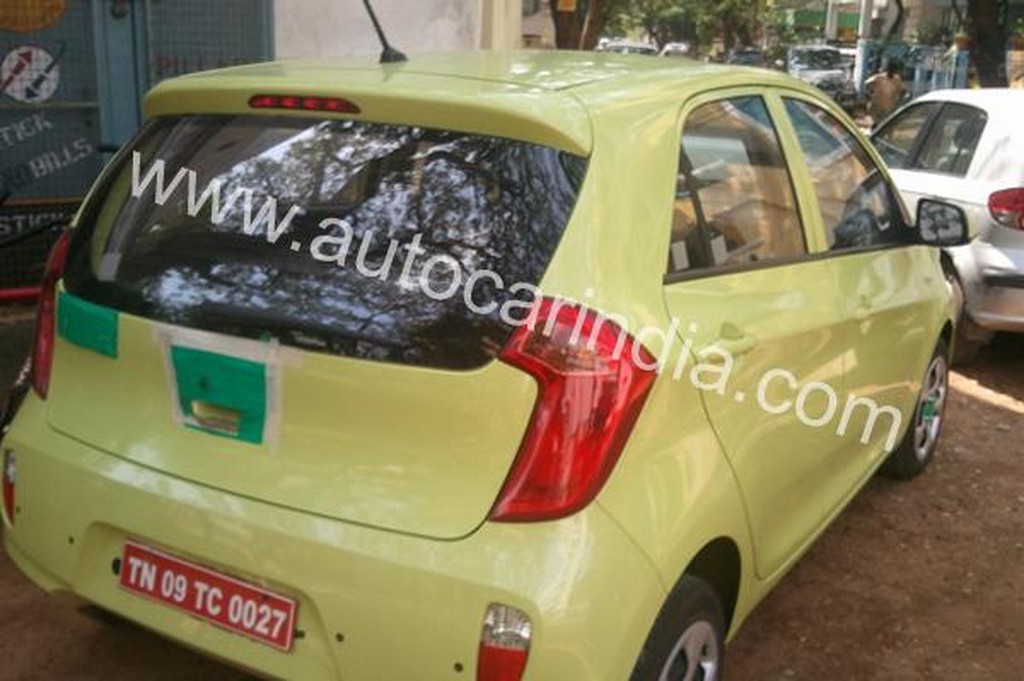 2012 Kia Picanto back