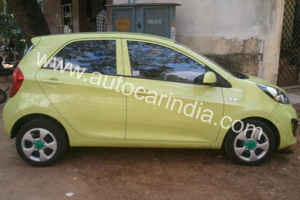 2012 Kia Picanto side