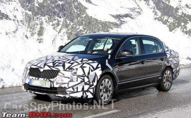 2012 Skoda Superb front