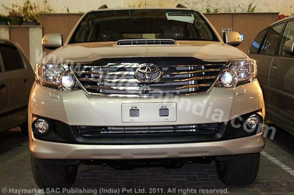 2012 Toyota IMV Fortuner Facelift Spied 2012 Toyota IMV Fortuner Facelift Spied