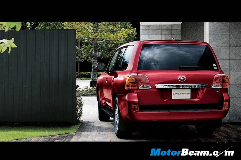 2012 Toyota Land Cruiser rear