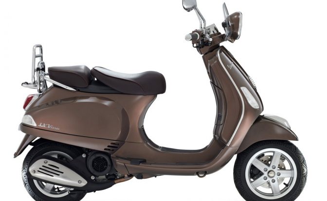 2012 Vespa LX125 side