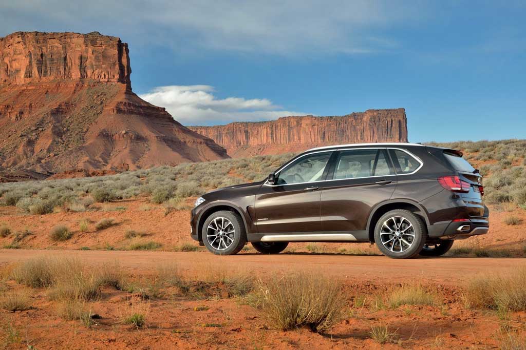 2013 BMW X5 Body Lines