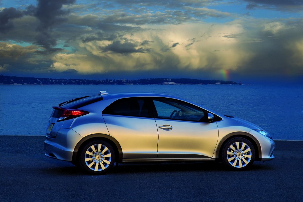 2013 Civic Diesel Side