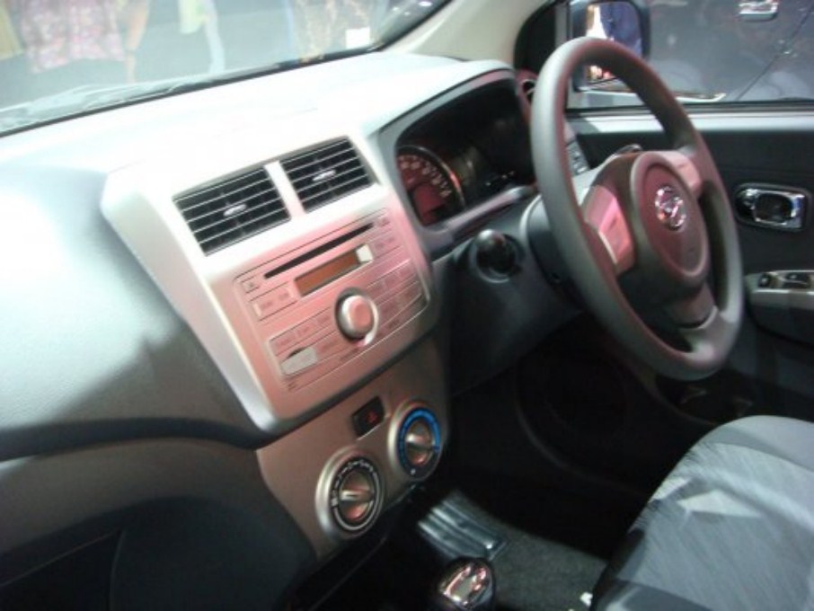 2013 Daihatsu Ayla Interior