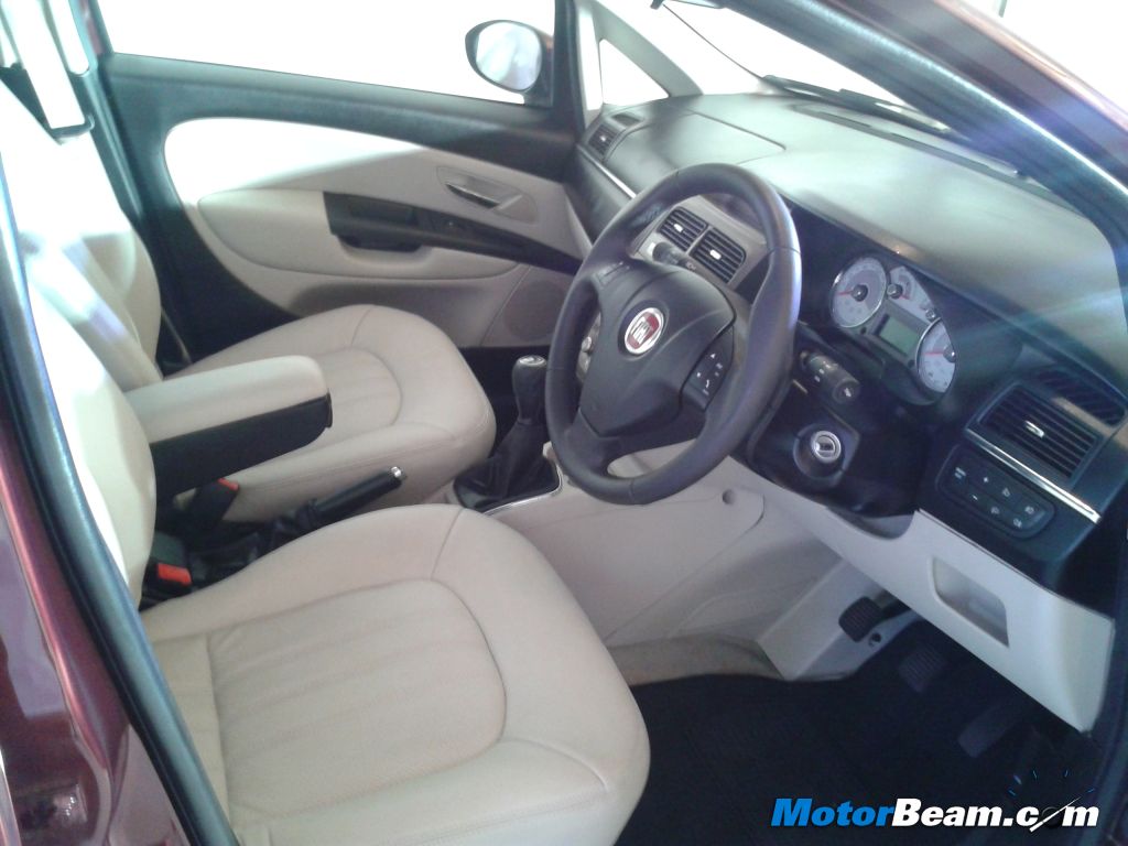 2013 Fiat Linea T-Jet Interiors