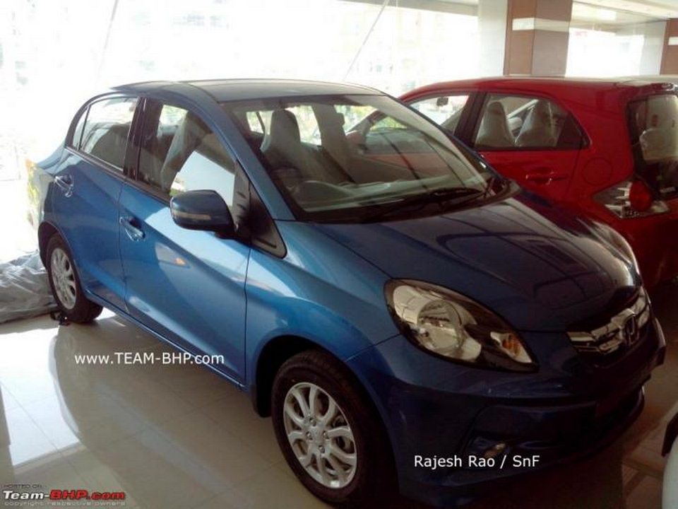 2013 Honda Amaze India side