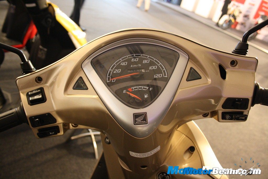 2013 Honda Aviator Console