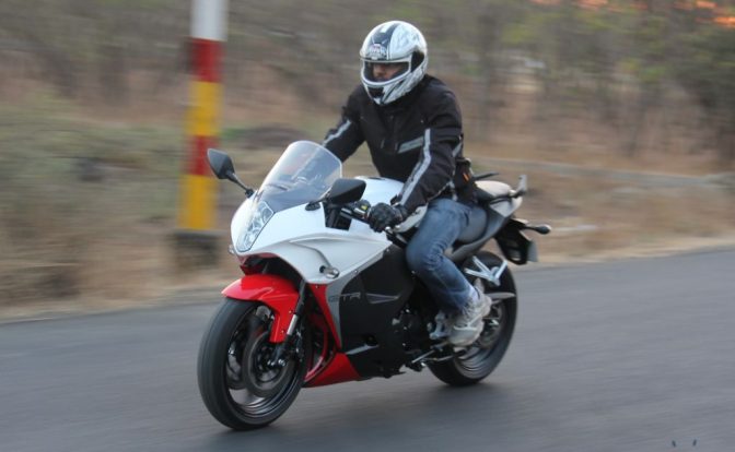 2013 Hyosung GT650R Review