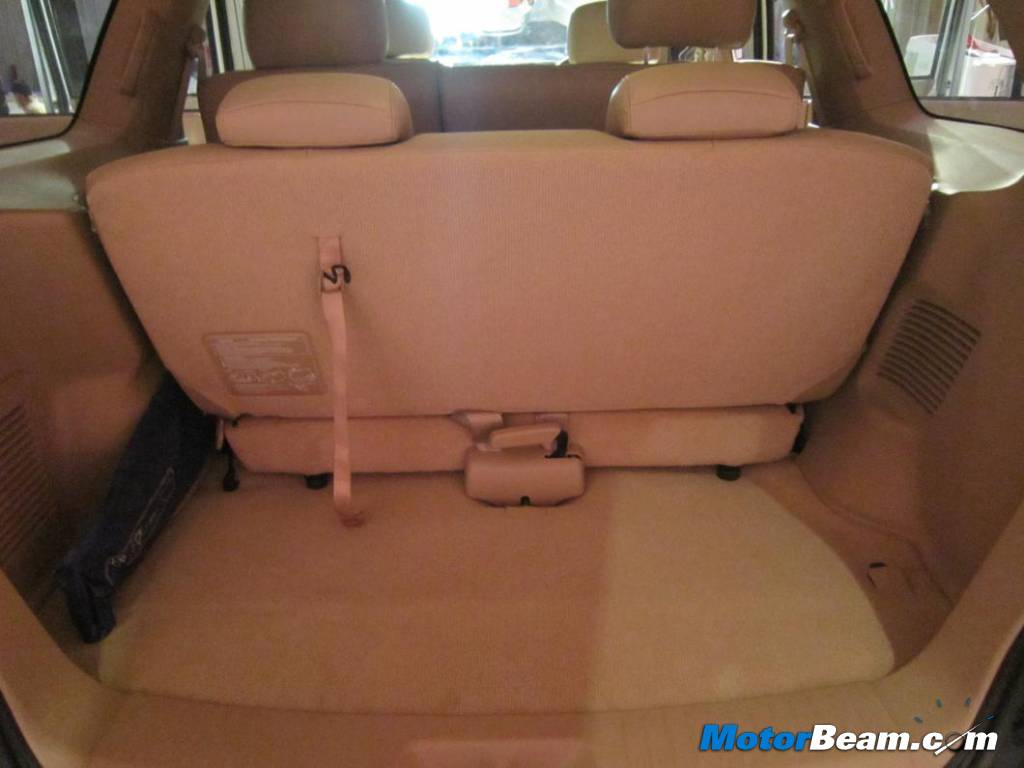2013 Isuzu MU-7 Boot