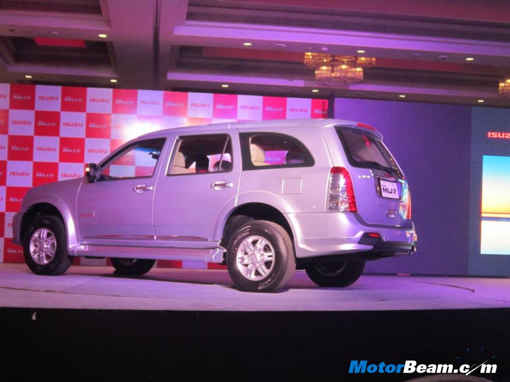 2013 Isuzu MU-7 Side