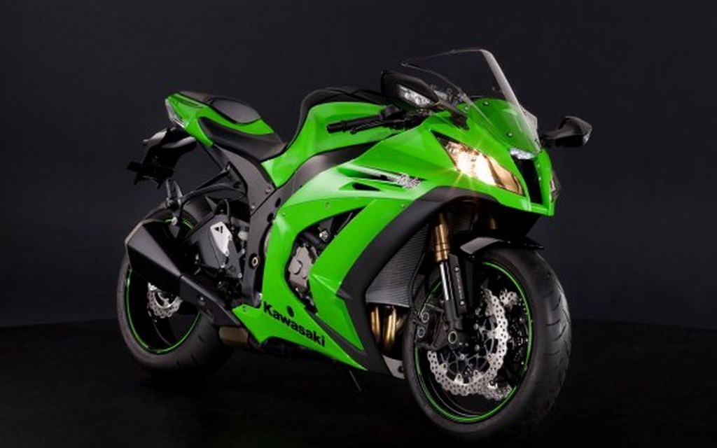 2013 Kawasaki Ninja ZX 10R Front