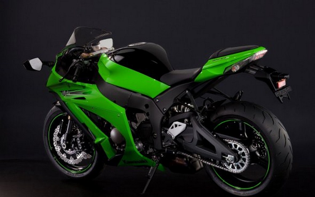 2013 Kawasaki Ninja ZX 10R Side