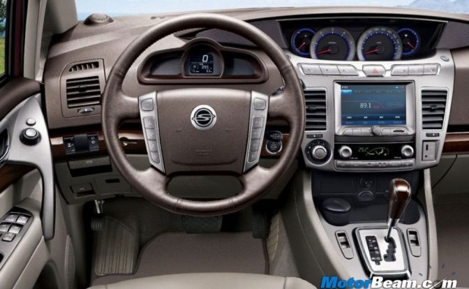 2013 Korando Turismo Dashboard