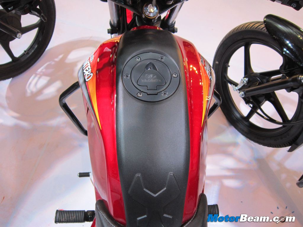 2013-Mahindra-Centuro-Tank