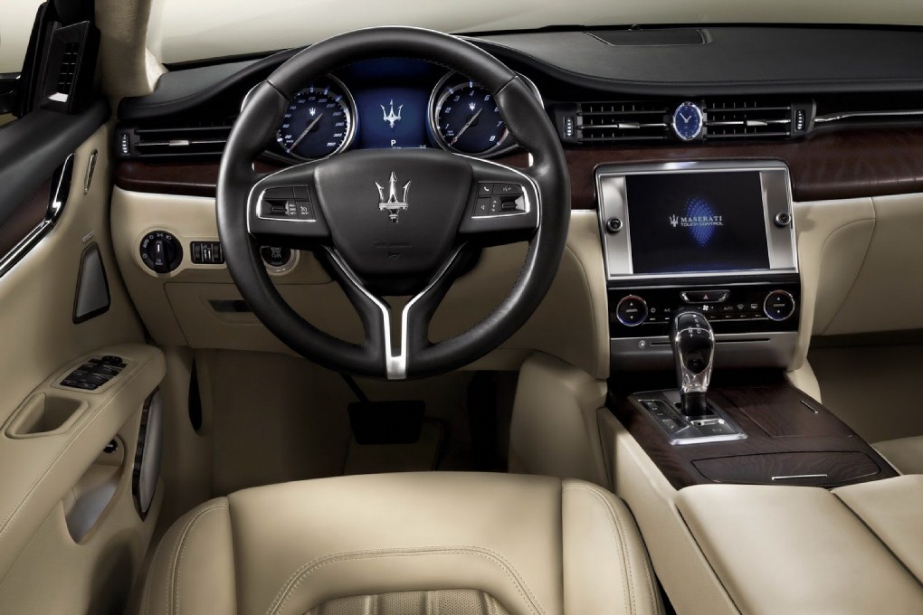 2013 Maserati Quattroporte Interiors