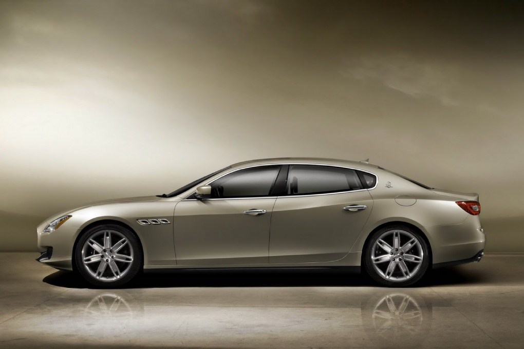 2013 Maserati Quattroporte Side