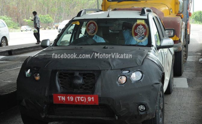 2013 Nissan Terrano Front