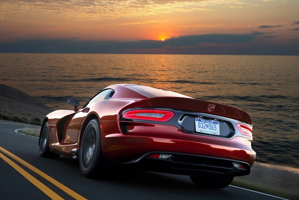 2013 SRT Viper back