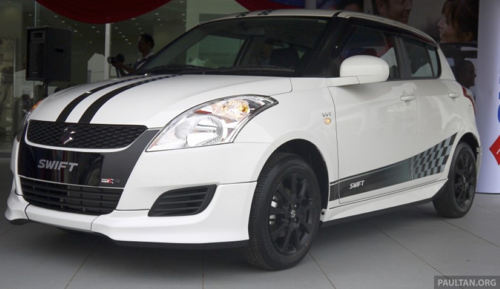 2013 Suzuki Swift RR Exteriors