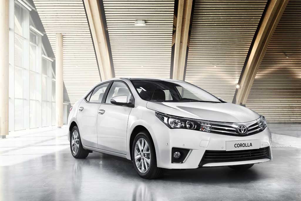 2013 Toyota Corolla Front Bumper