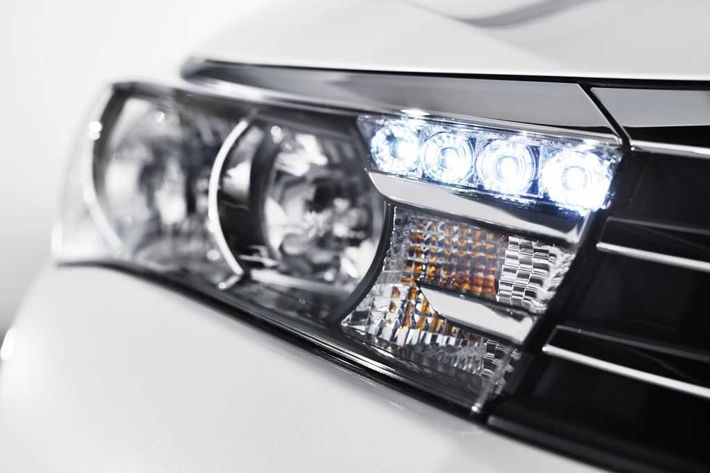 2013 Toyota Corolla Headlight