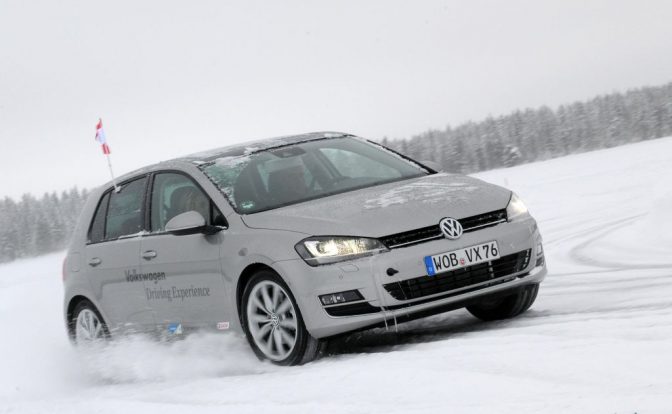2013 Volkswagen Golf Snow Test