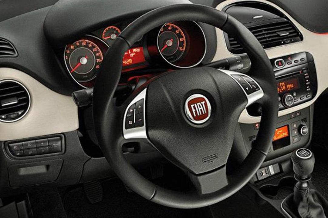 2013 Fiat Linea Interior