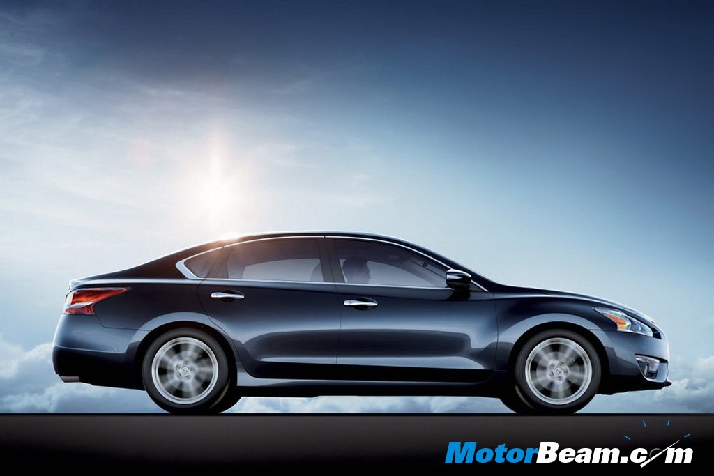 2013 Nissan Altima side 2013 Nissan Altima side