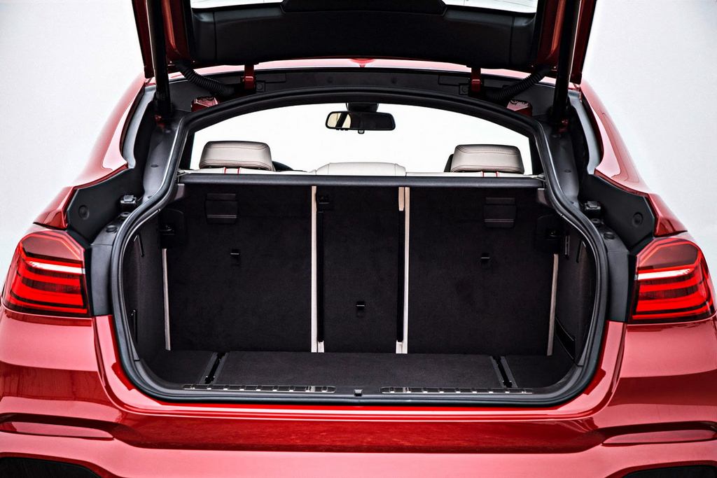 2014 BMW X4 Boot