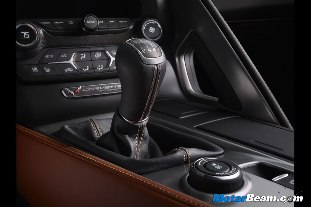 2014-Corvette-C7-Centre-Console