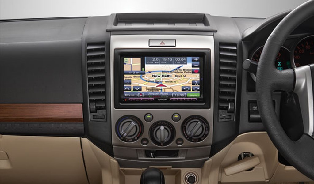 2014 Ford Endeavour SATNAV