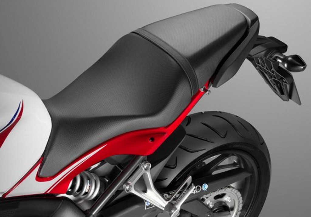 2014 Honda CBR650F Seat