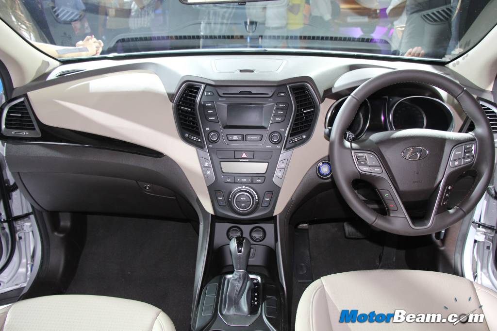 2014 Hyundai Santa Fe Interiors