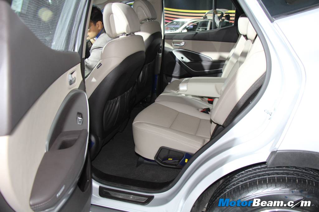 2014 Hyundai Santa Fe Rear Seat
