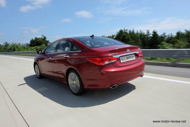 2014 Hyundai Sonata rear