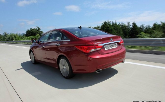2014 Hyundai Sonata rear