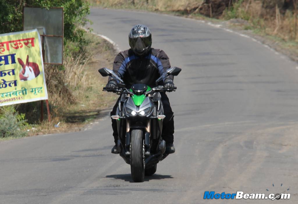 2014 Kawasaki Z1000 Performance Review 2014 Kawasaki Z1000 Performance Review