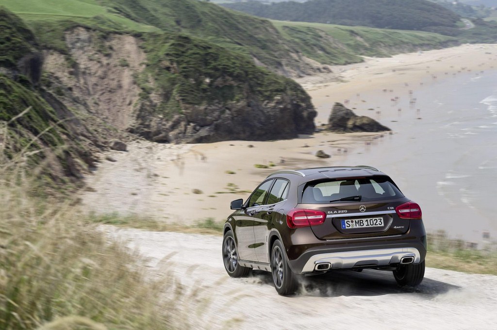 2014 Mercedes GLA Crossover Rear