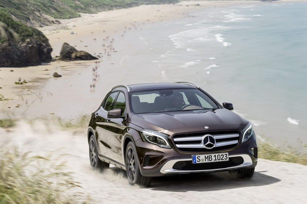 2014 Mercedes GLA Front